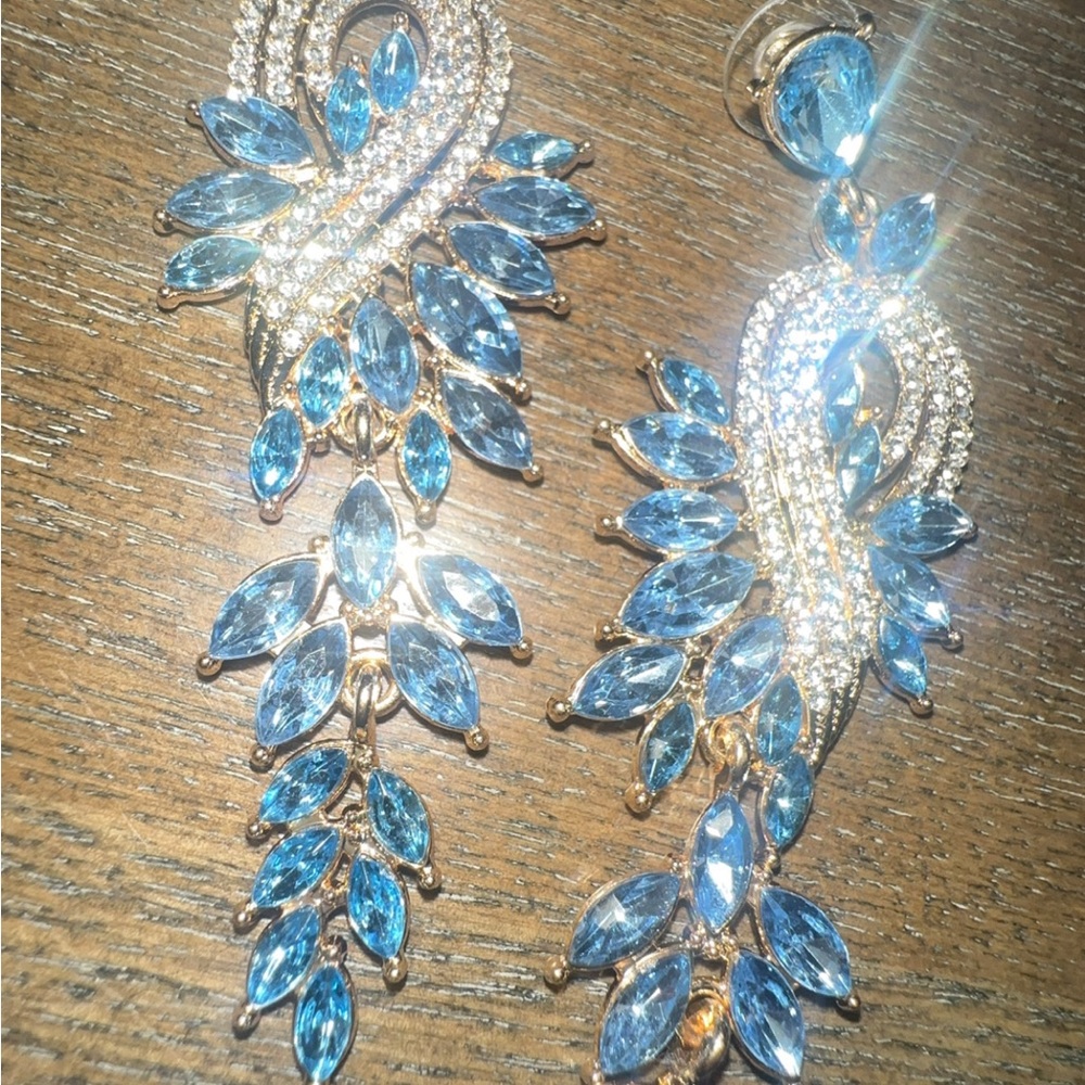 Elegant Blue Crystal Drop Earrings